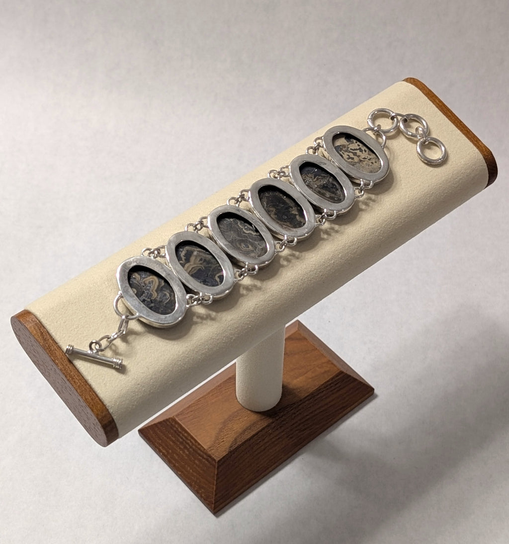 Schalenblende Silver Bracelet, India